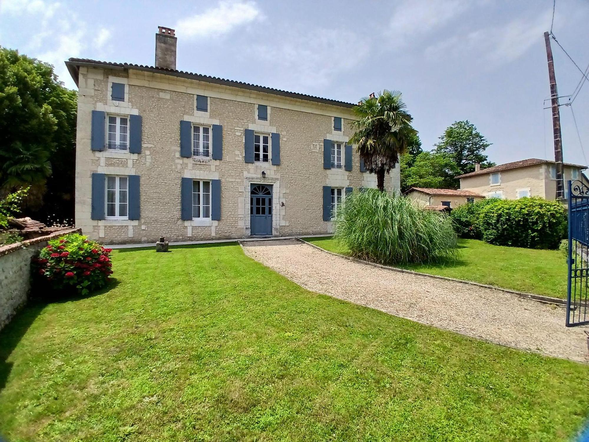 Langlade Estate Montboyer Exterior foto
